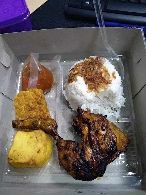 Nasi Uduk & Ayam Bakar Mbak Oma 1