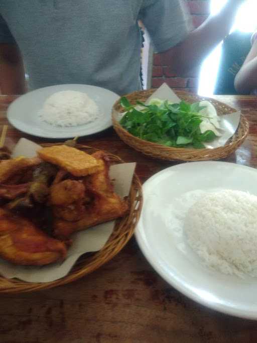 Rumah Makan Pondok Selera 7