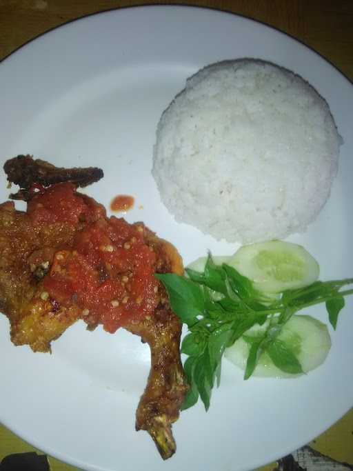 Warung Lesehan Lamongan Sambel Sadis 5