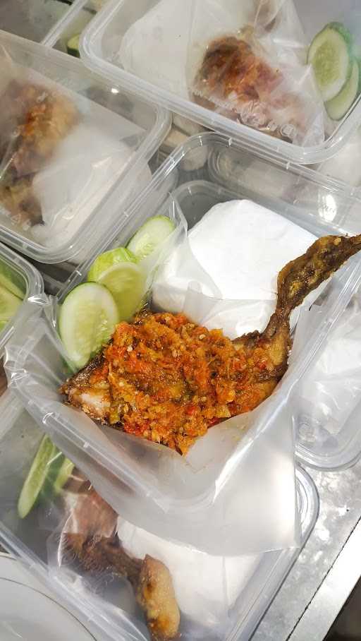 Warung Nasi Vellin 5