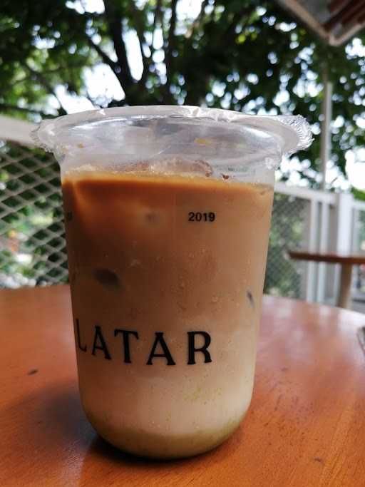 Kedai Latar 9