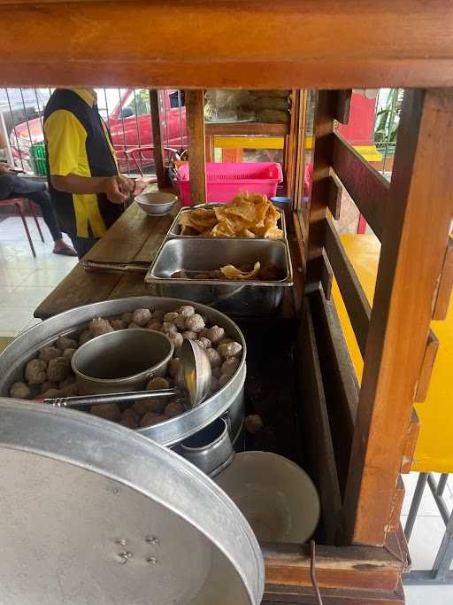 Bakso Stasiun 10