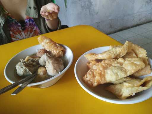 Bakso Stasiun 6