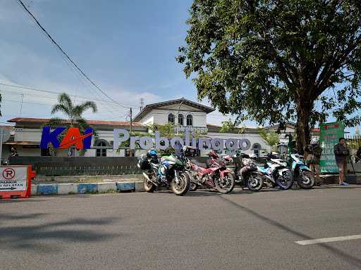 Depot Bening Stasiun Probolinggo 4