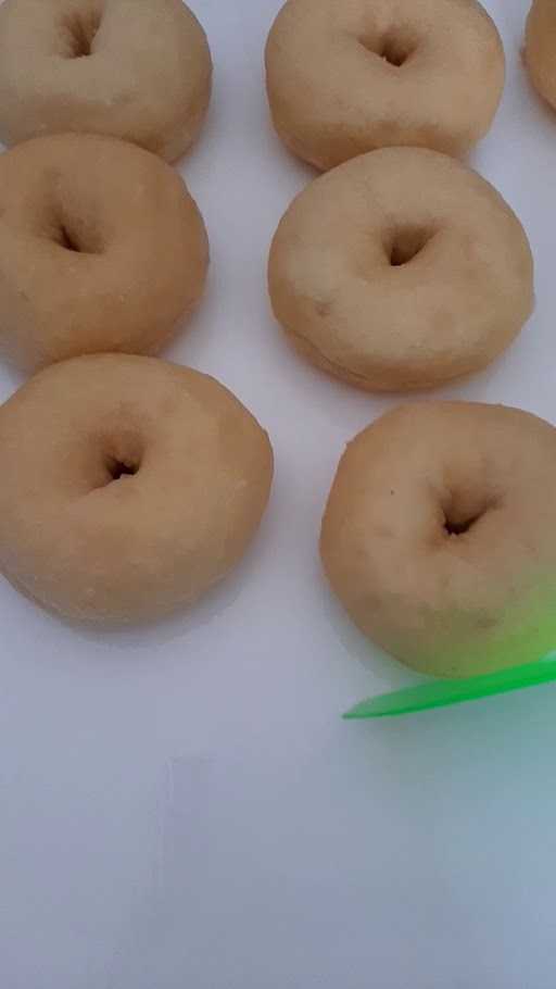 Kin Io Donut'S 10