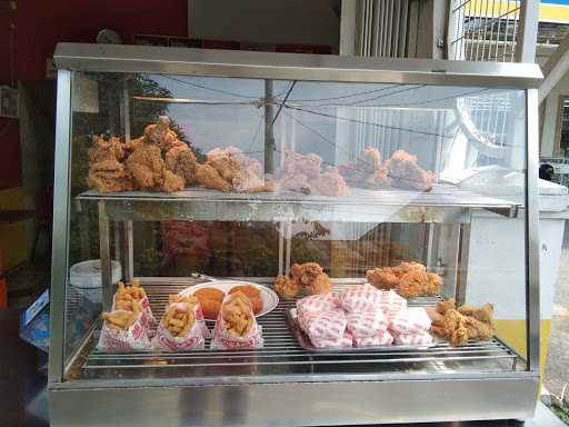 Hisana Fried Chicken Jl. Selamat 3