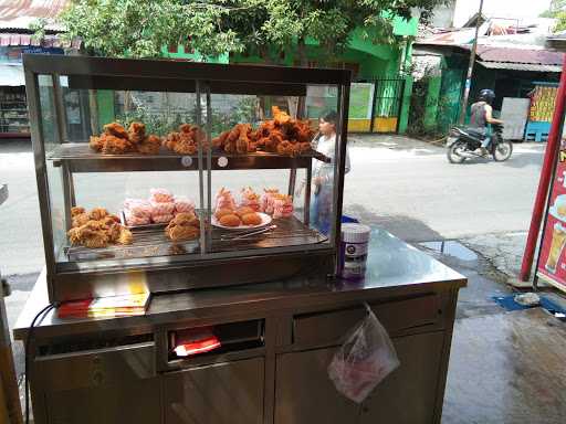 Hisana Fried Chicken Jl. Selamat 1