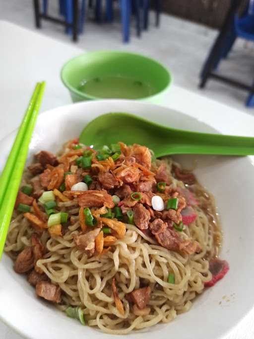 Mie Pangsit Ahuat 3