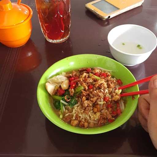 Mie Pangsit Amplas 8