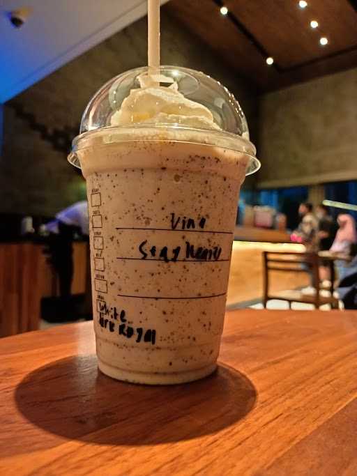 Starbucks - Adam Malik Medan 2