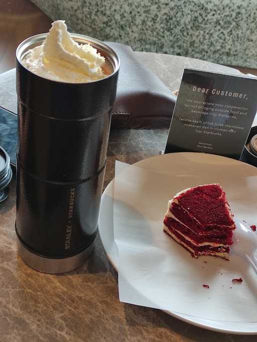 Starbucks Reserve - Deli Park Mall Medan 10