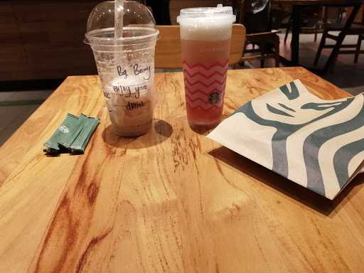 Starbucks - Iskandar Muda Medan 10