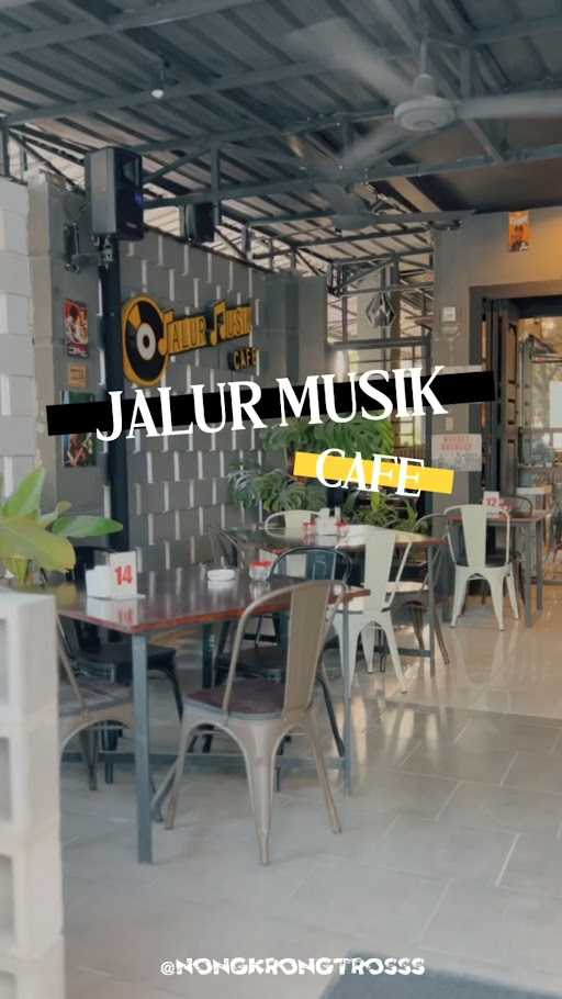 Jalur Musik Cafe 10