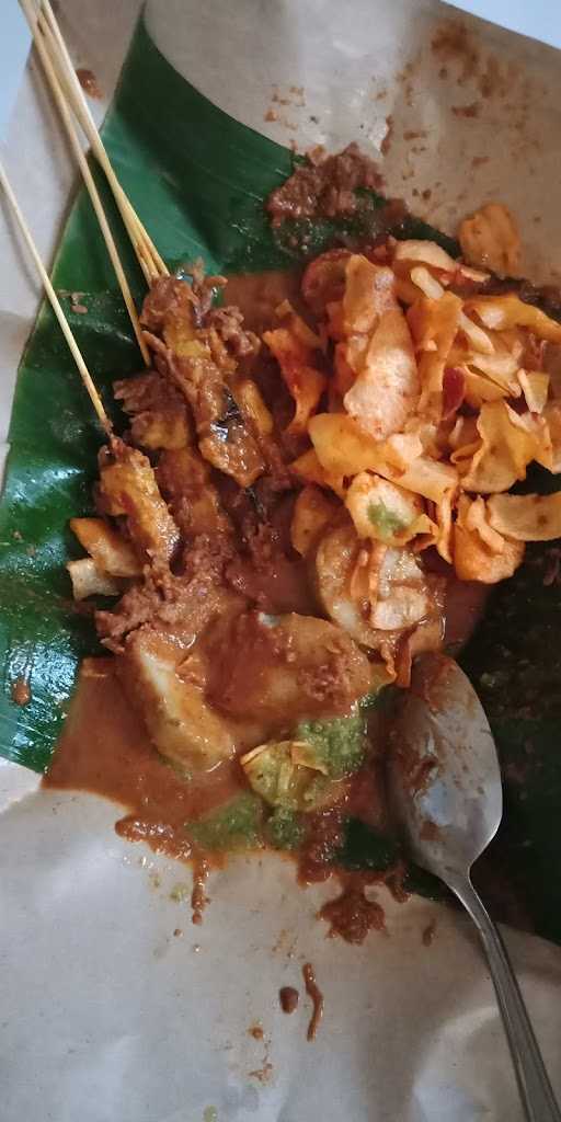 Sate & Mie Rebus Kasuari 4