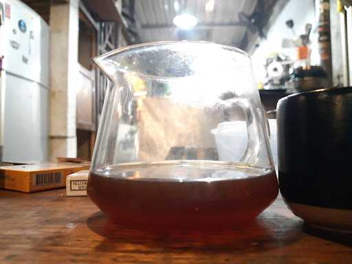 Minum Kopi 8