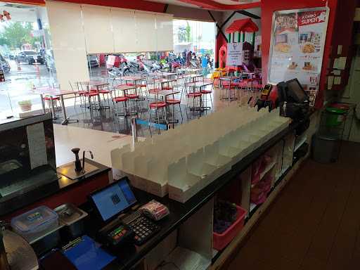 KFC - SPBU Bandara Polonia 9