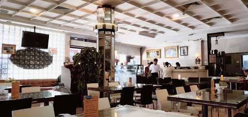 Miramar Restaurant, Medan 2