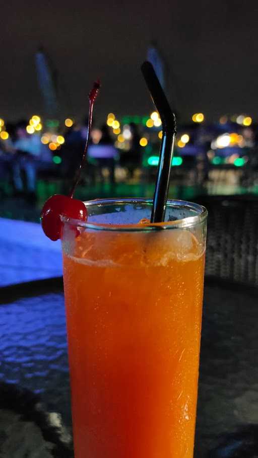 Cello Skypool & Lounge Bar 5