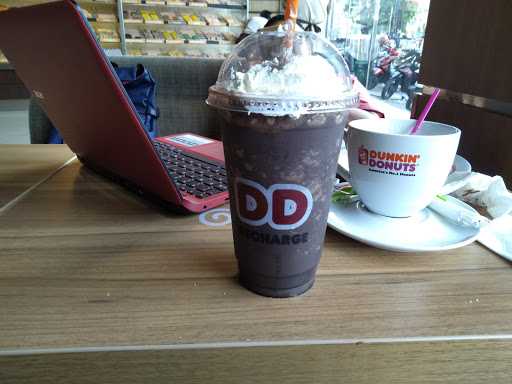 Dunkin' Donuts Gatot Subroto Medan 1