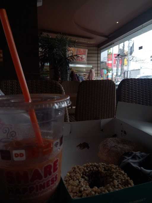 Dunkin' Donuts Gatot Subroto Medan 9