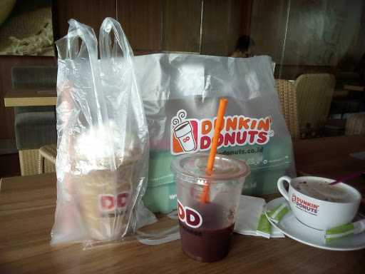 Dunkin' Donuts Gatot Subroto Medan 4