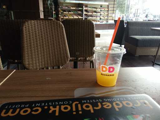 Dunkin' Donuts Gatot Subroto Medan 6