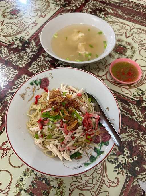 Mie Pangsit Liongsim 3