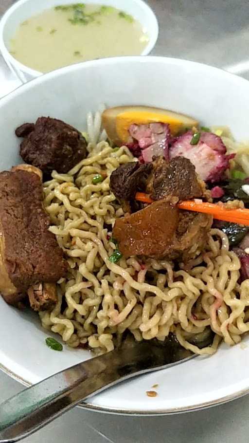 Mie Pangsit Paikut Selvia Anita 5