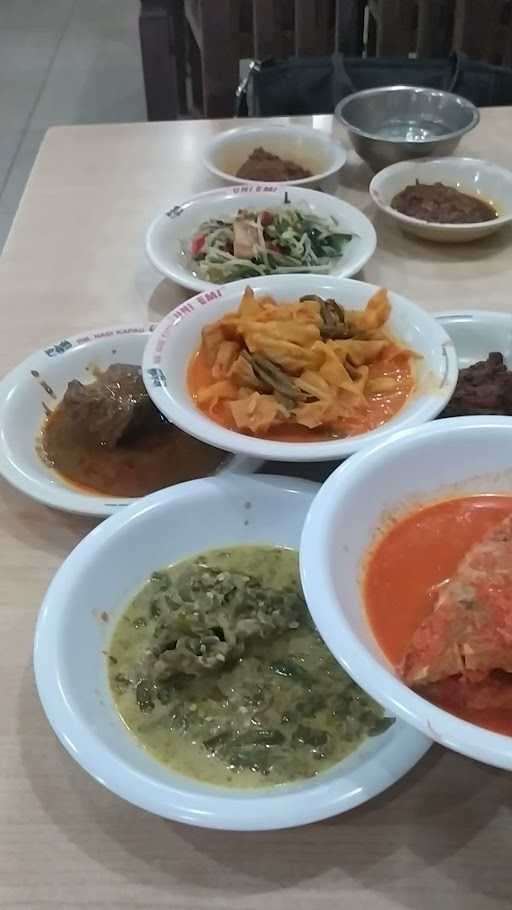 Rumah Makan Kapau Hj. Uni Emi 9