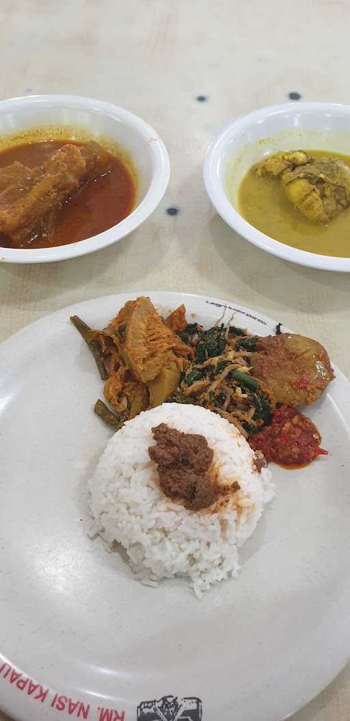 Rumah Makan Kapau Hj. Uni Emi 10