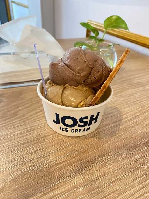 Josh Ice Cream Parlour 8