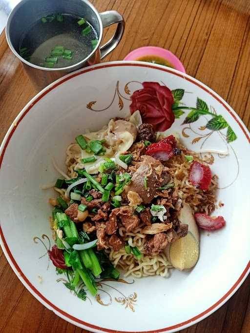 Mie Pangsit Ahun 5