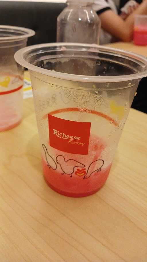 Richeese Factory Wolter Mongonsidi 6