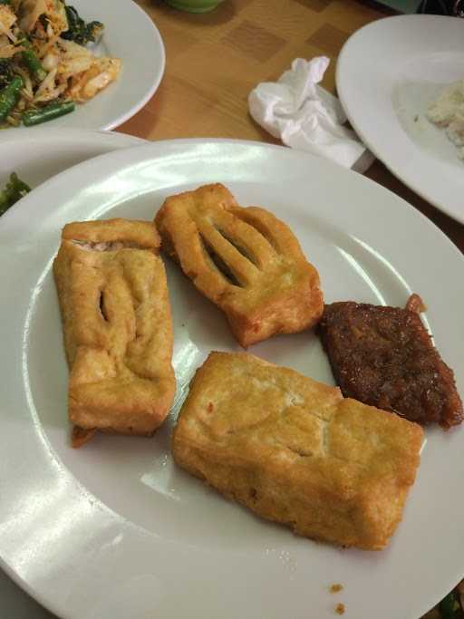 Warung Nasi Ibu Sri 9