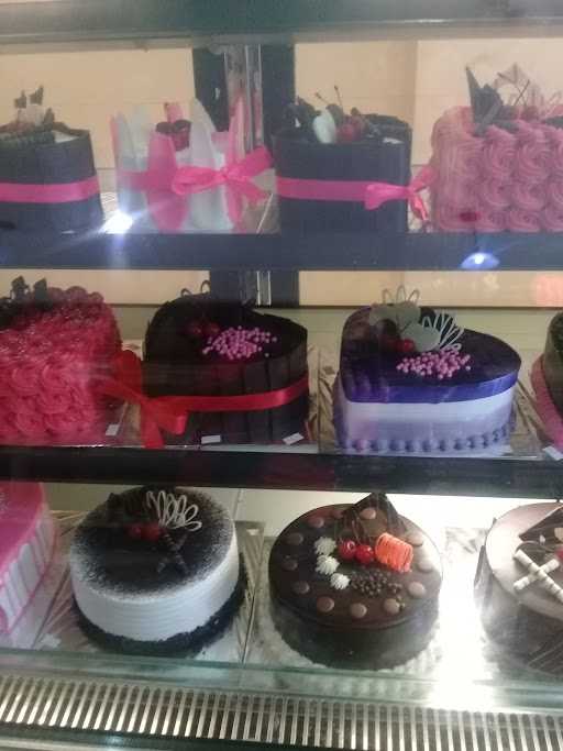 Risha Cake & Bakery 10