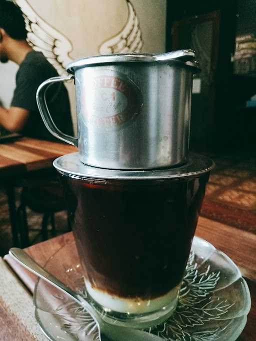 Cafe Titik Beku 10