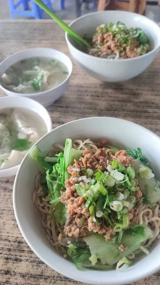 Bakmi Akhiong 1