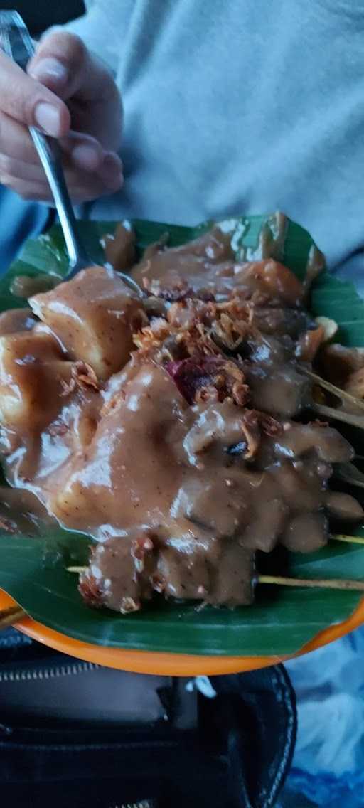 Sate Padang Duo Saudara “ Ajo Zubir “ 2