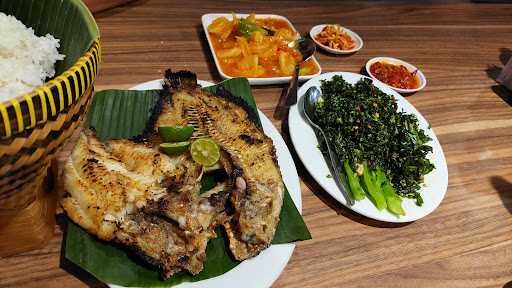 Telaga Seafood Restaurant - Harapan Indah Bekasi 6