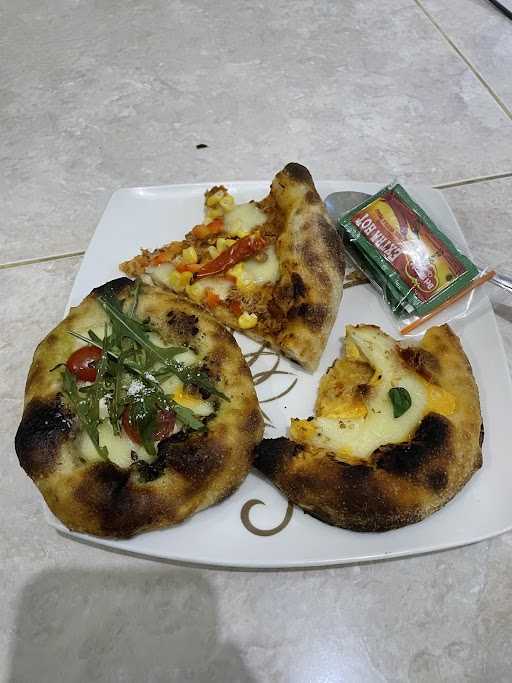 Doough Pizza Medan 3