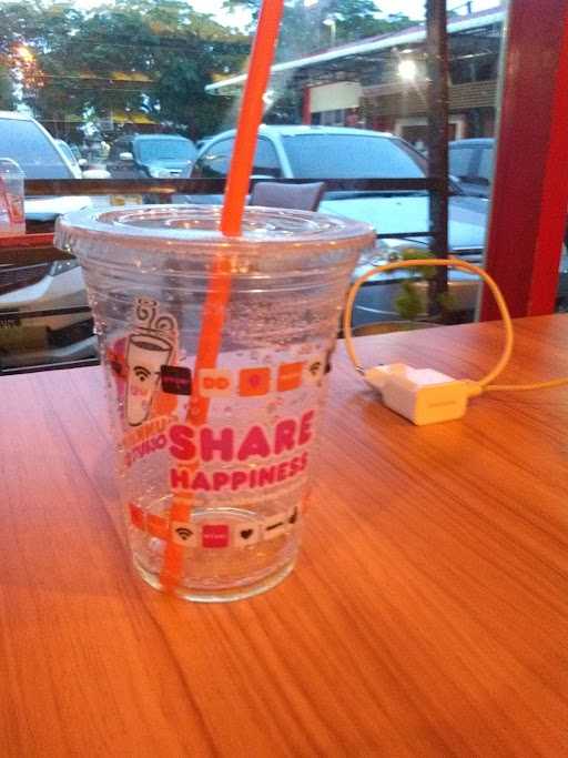 Dunkin' Donuts Spbu Ringroad Medan 4