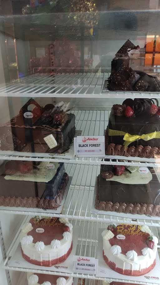 Mawar Bakery & Cake Shop 10