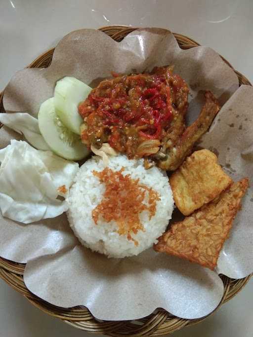 Mie Ayam Bakso & Siomay Tlogo 10