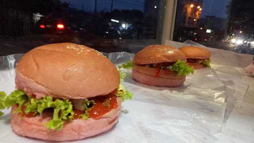 Burger Pink! 4