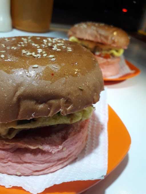 Burger Pink! 1