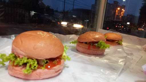 Burger Pink! 3