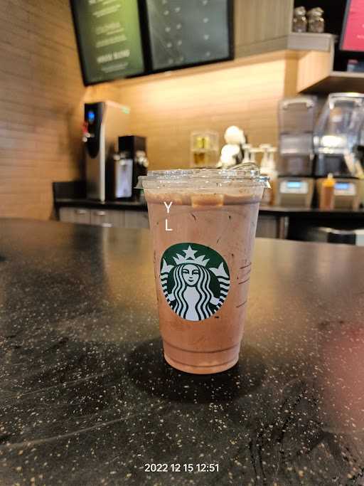 Starbucks - Centre Point Mall Medan 10