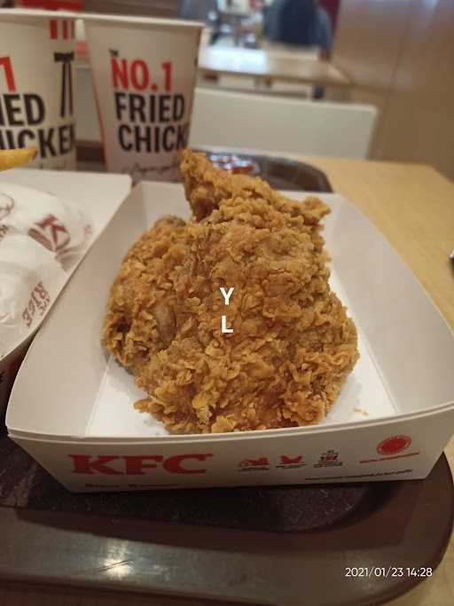 KFC - Centre Point Medan 8