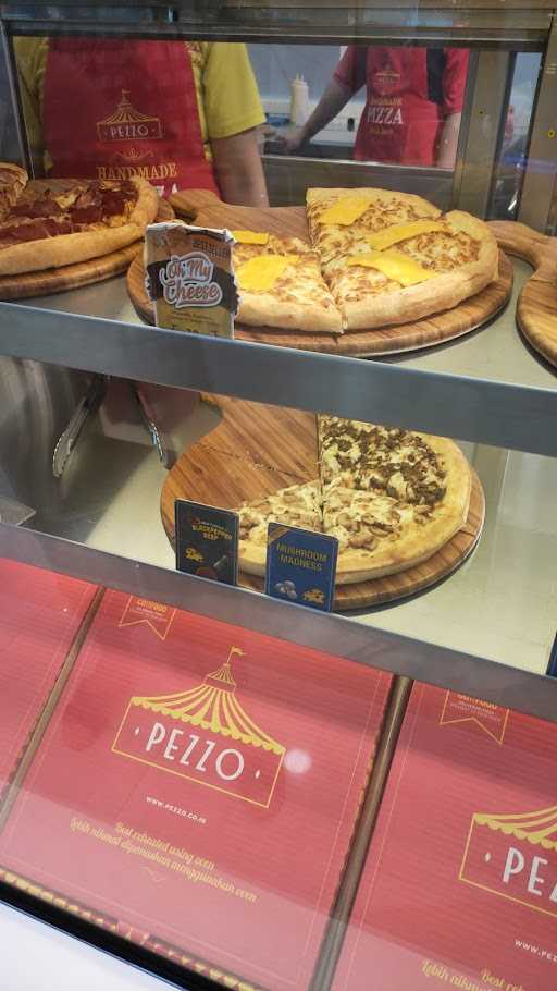 Pezzo Pizza Centre Point 3