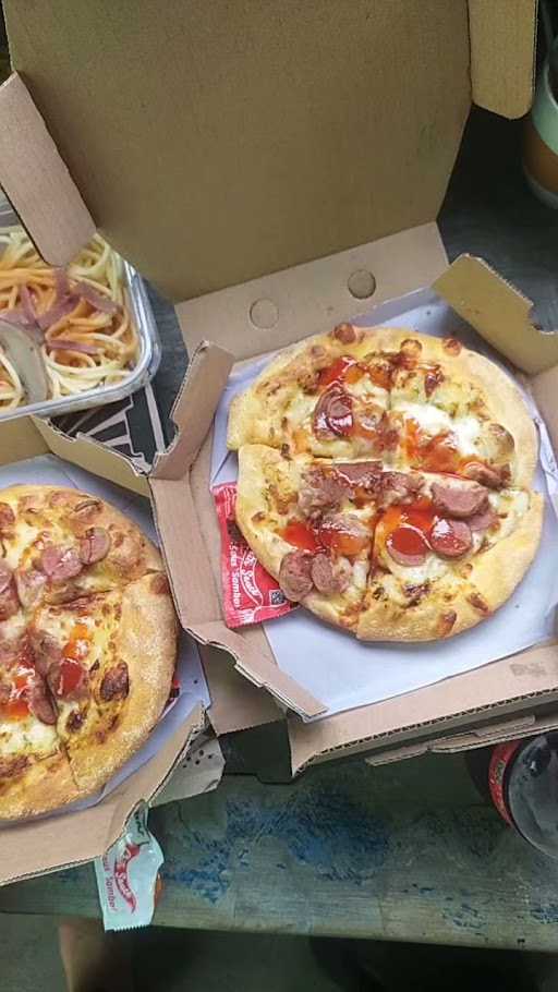 Pizza Hut Delivery 3